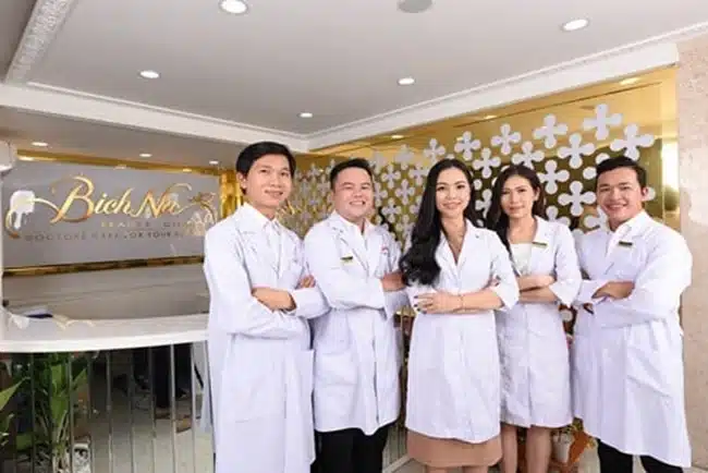 BichNa Beauty Clinic & Spa sỡ hữu đội ngũ bác sĩ có nhiều năm kinh nghiệm cam kết hiệu quả sau mỗi liệu trình điều trị.