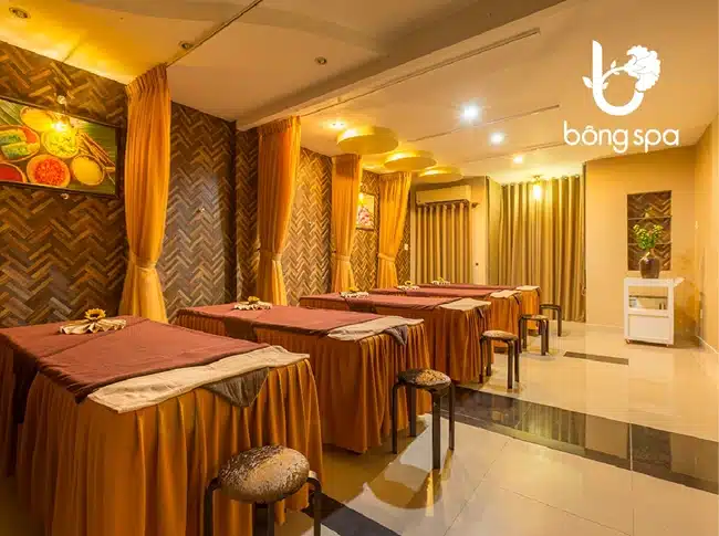 Bông Spa chăm sóc sắc đẹp bằng các sản phẩm từ thảo mộc, hoa cỏ và trái cây hoàn toàn tự nhiên. 