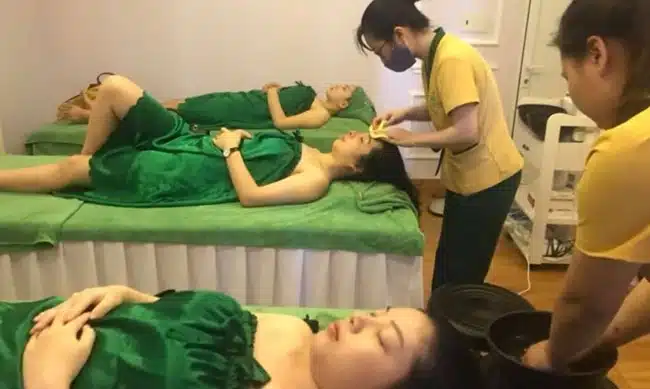 Sakura Beauty & Spa gội đầu dưỡng sinh, massage, xoa bóp và đả thông kinh lạc.