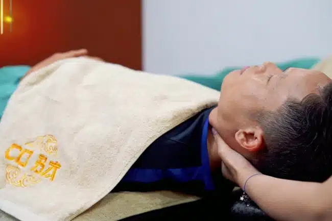 Gội đầu dưỡng sinh Cô Ba địa chỉ gội đầu massage mặt cho nam giới uy tín ở TPHCM.