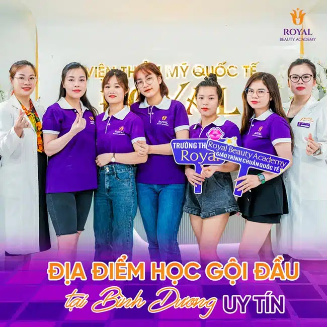 Học gội đầu dưỡng sinh chuẩn Trung Hoa tại Royal giúp học viên có thêm lựa chọn nghề nghiệp. | Nguồn: Royal Beauty Academy