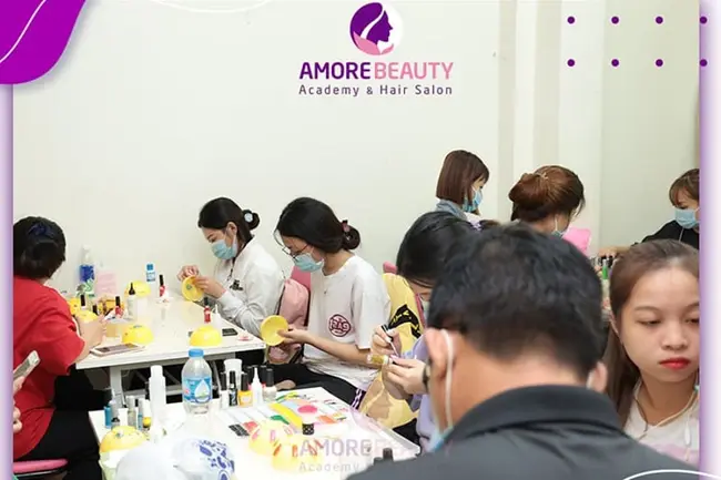 Trung tâm đào tạo nail Amore Beauty chuyên cung cấp các chương trình đào tạo nail đạt tiêu chuẩn quốc tế