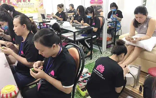 Trung Tâm Đào Tạo Ngành Nail Cali Spa Đơn Vị Đào Tạo Nail TPHCM Chuyên Nghiệp