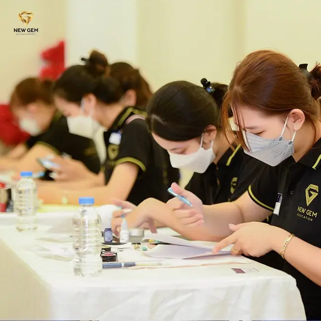 Học viện thẩm mỹ New Gem khóa học nail trọn gói đào tạo nguồn nhân lực chất lượng cao cho ngành làm đẹp