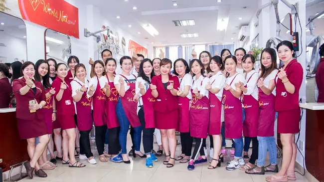 Trung tâm đào tạo ngành nail World Nail School đào tạo theo chuẩn quốc tế