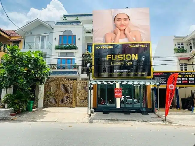 Học Viện Sắc Đẹp Fusion cung cấp khoá đào tạo chất lượng với đội ngũ giảng viên giàu kinh nghiệm và có tính nghệ thuật.