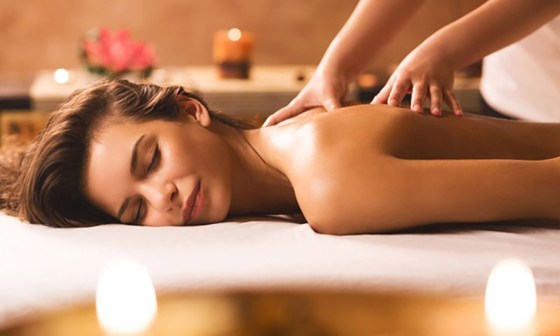 Sự khác nhau giữa massage đá nóng và massage thông thường