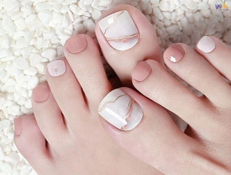 Các kiểu sơn móng chân đẹp đơn giản phù hợp với mọi phong cách