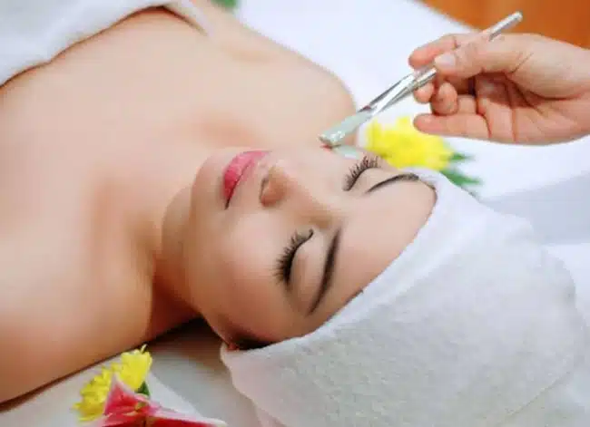 Miss Thơ Spa mang đến liệu trình chăm sóc da chuyên nghiệp kết hợp với dược liệu có nguồn dốc từ thiên nhiên.