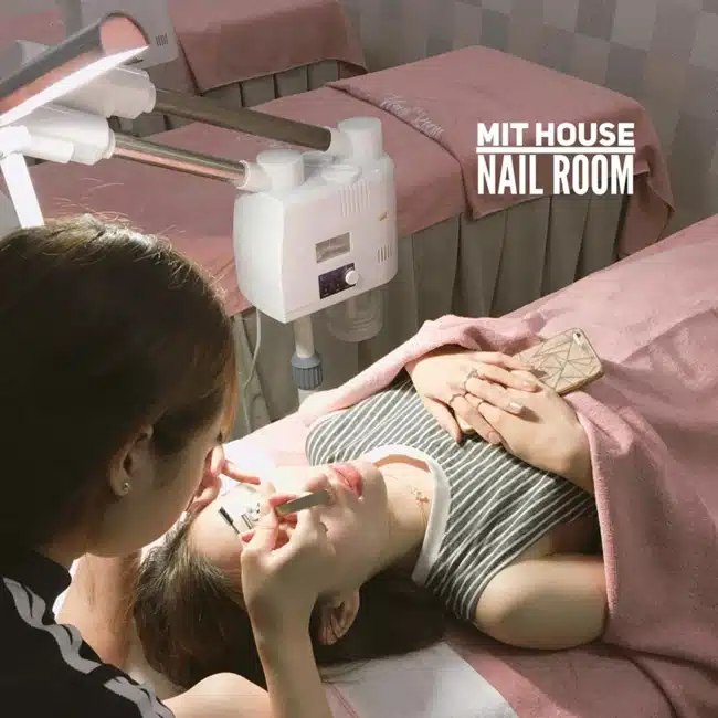 Nail Room - Mit's House là địa chỉ làm đẹp kết hợp Nail - Spa - Nối mi uy tín, phong cách và chất lượng nhất trong địa bàn TP. HCM.