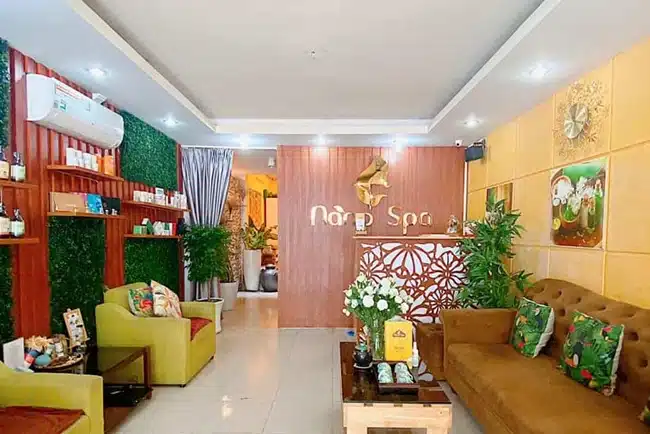 Nàng Spa phục phụ với chất lượng dịch vụ xuất sắc và đội ngũ chuyên viên lành nghề.