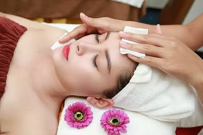 Spa NaNa cung cấp dịch vụ làm đẹp đa dạng với đội ngũ nhân viên được đào tạo chuyên nghiệp.