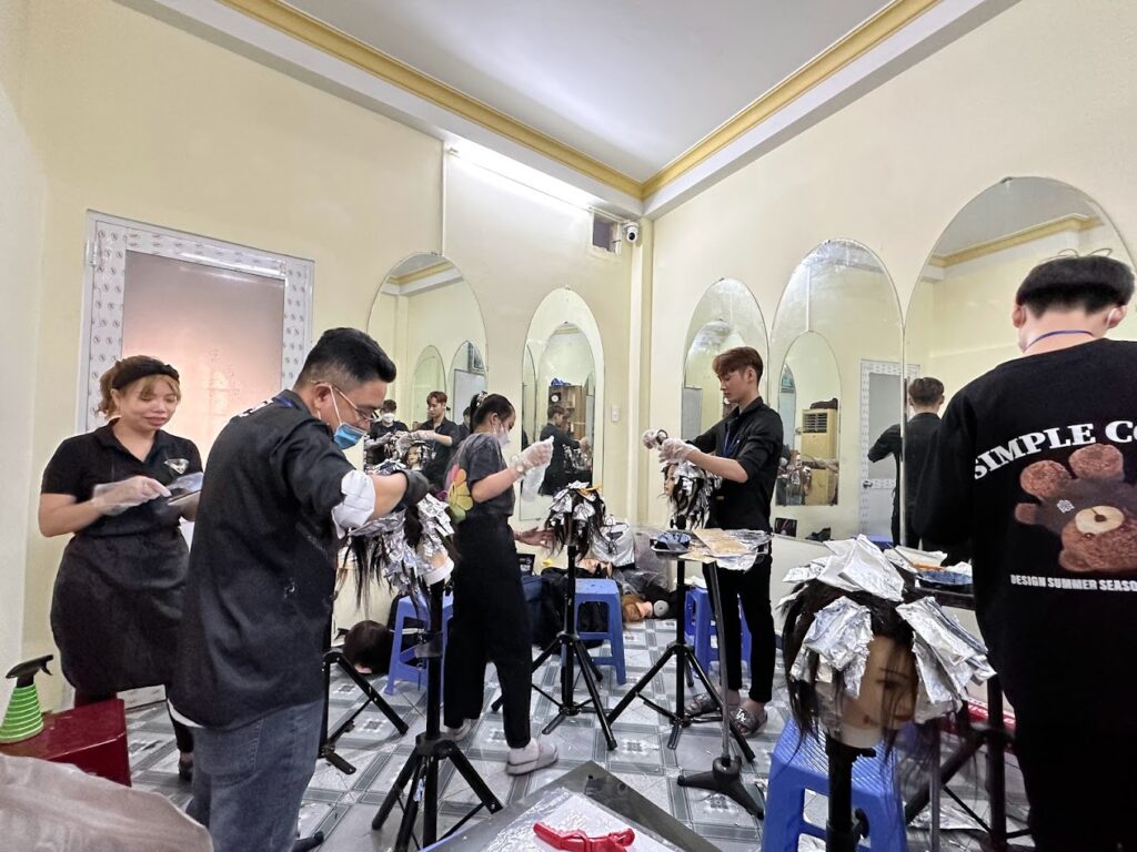 Học viện tóc quốc tế Thảo Tây