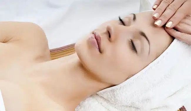 Tiên Phú Spa có dịch vụ triệt lông toàn thân bằng công nghệ Nano light chất lượng tốt mà mức phí lại rất phù hợp.