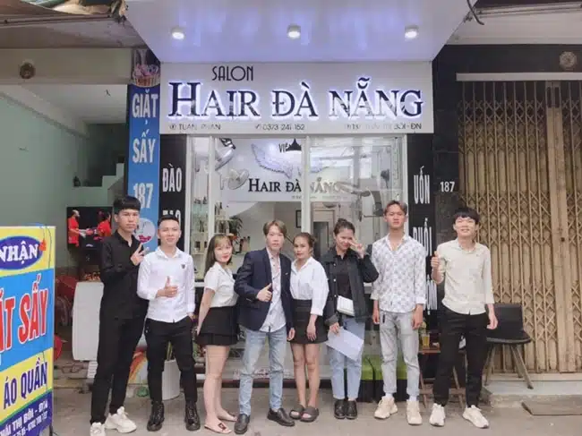 Viện tóc Hair Đà Nẵng trang bị đầy đủ tiện nghi, phòng ốc thoáng mát, rộng rãi cùng trang thiết bị hiện đại.