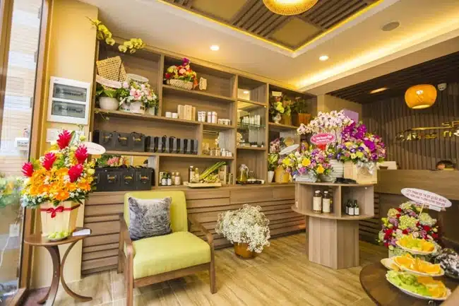 Vuông Tròn Spa áp dụng nhiều liệu pháp chăm sóc Organic và trở thành điểm đến đáng tin cậy cho nhiều chị em phụ nữ.