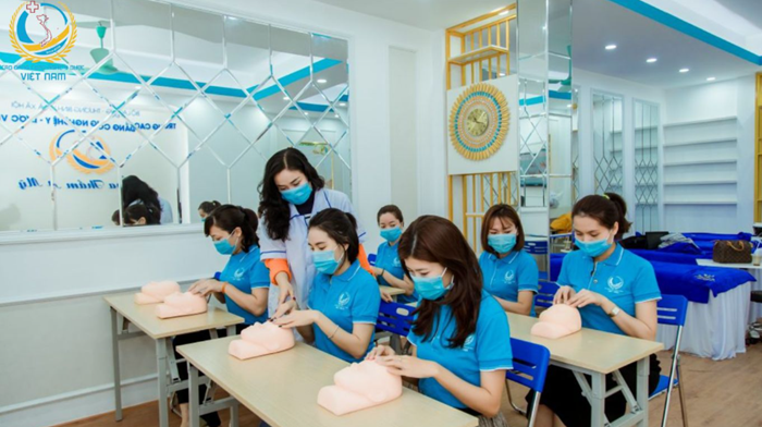 Cao Đẳng Công Nghệ Y Dược Việt Nam – Ngành Chăm Sóc Sắc Đẹp Chuẩn Quốc Tế