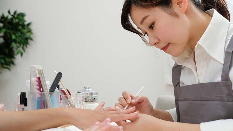 bạn có thể học làm nail đó là trung tâm dạy nghề nail Tokyo Sài Gòn