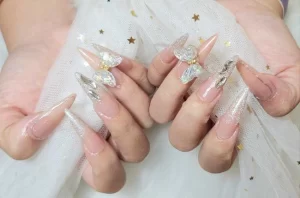 Nails Trân