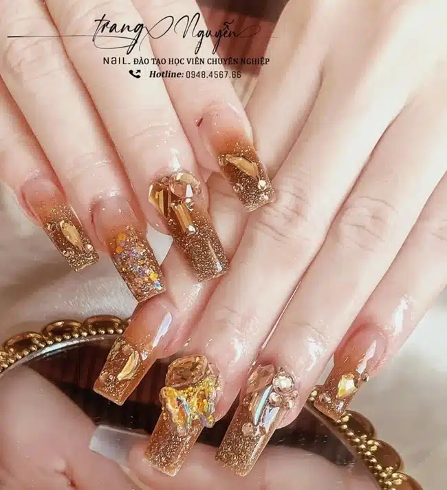 Đến với Trang Nails, học viên được học 1 - 1, được thực hành trên mẫu thật nên sẽ có tiến bộ phát triển nhanh chóng và thời gian học sẽ được rút ngắn.