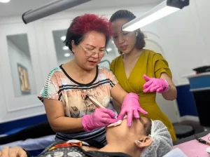 Học viện Jolie Nguyen