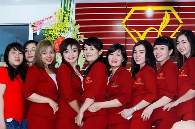 World Nail School là nơi dạy nghề nối mi chuyên nghiệp đã có độ nổi tiếng trong giới làm đẹp được nhiều người yêu thích và tin tưởng lựa chọn theo học.