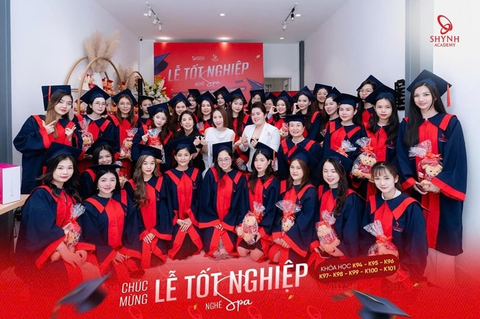 Shynh Academy hơn 8 năm kinh nghiệm đào tạo và giảng dạy nghề spa ở quận 3.