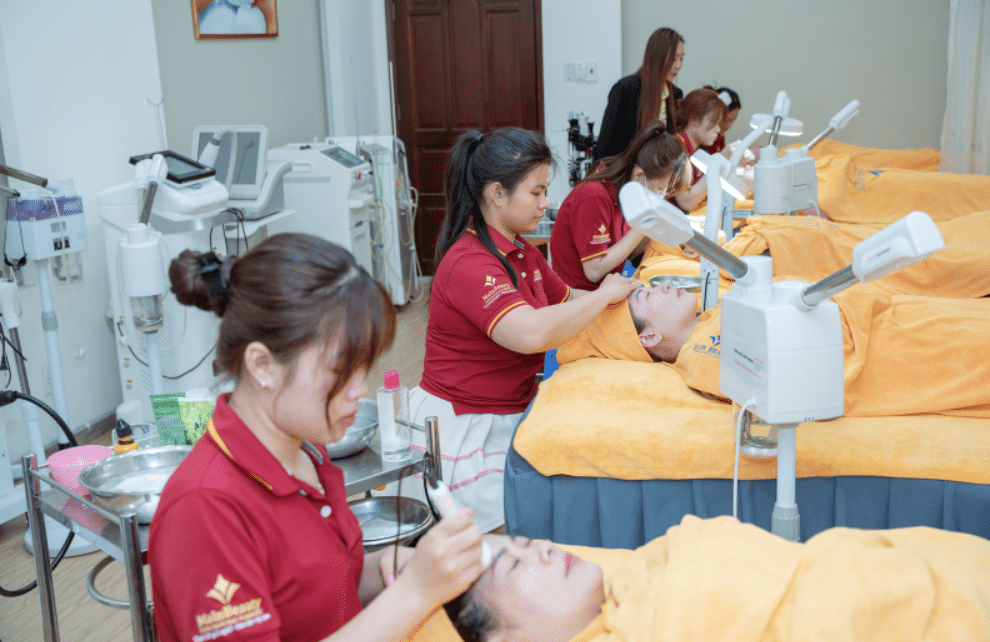 Kỹ thuật tiên tiến được áp dụng vào thực tiễn cho các học viên.