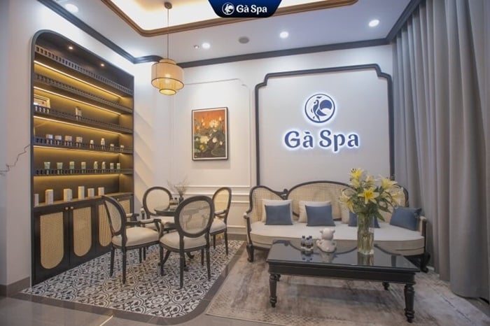 Gà Spa chăm sóc sắc đẹp theo công nghệ hiện đại giúp tái tạo nét đẹp tự nhiên của làn da.