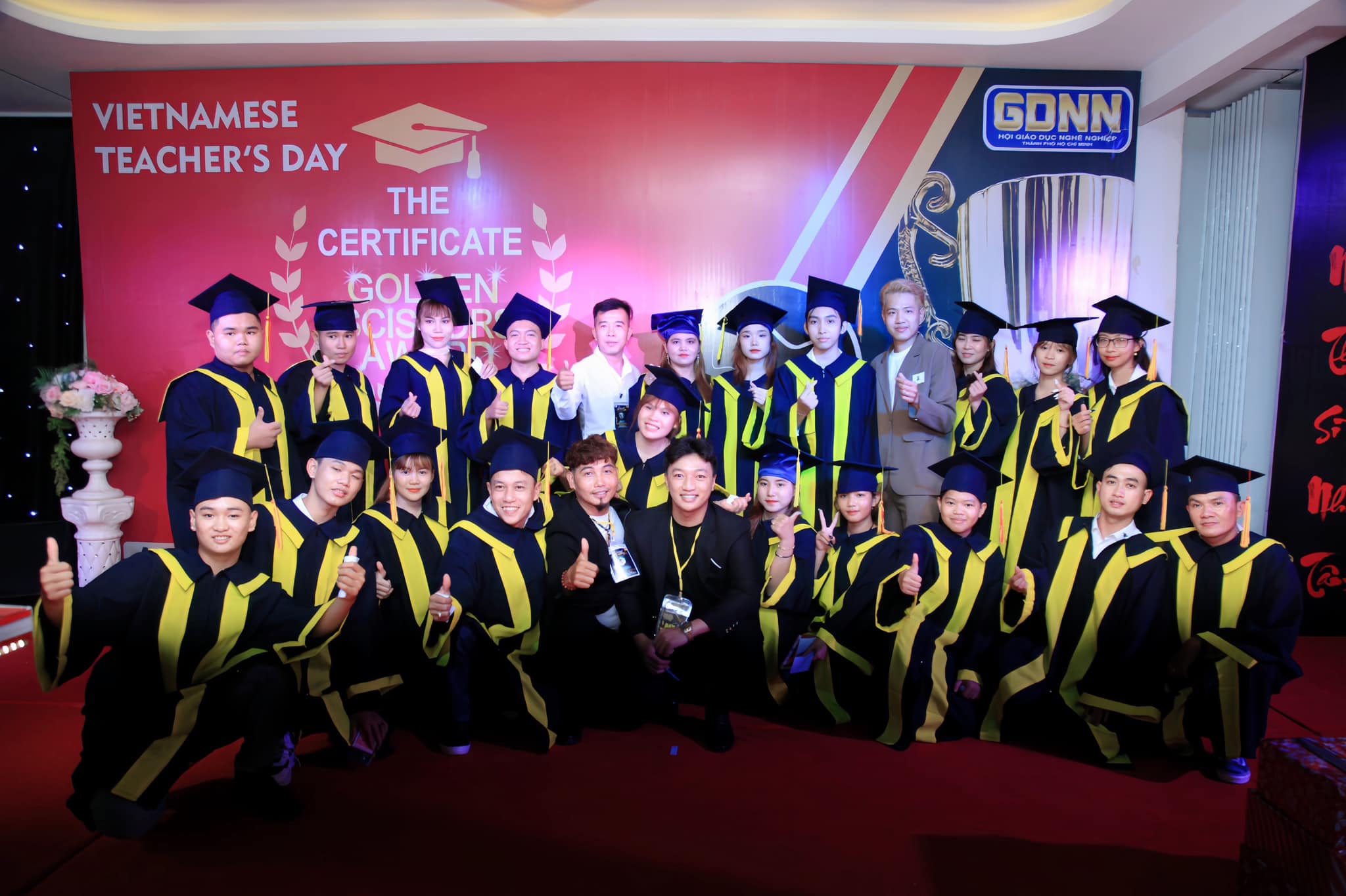 Học viên theo khóa của Học Viện Ngôi Sao