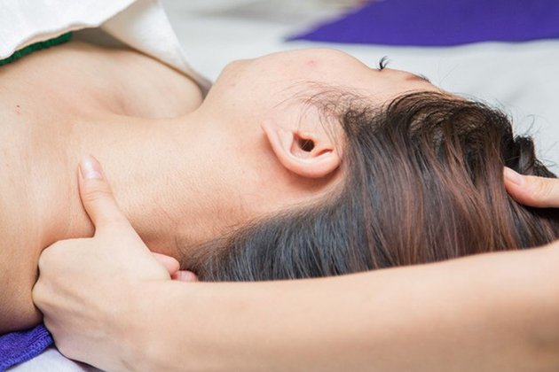 Massage cổ vai gáy có thể giúp tăng cường sự tập trung và giảm stress.