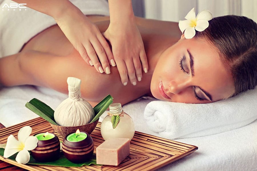 Massage cổ vai gáy là một phương pháp rất hiệu quả để giảm bớt căng thẳng và đau nhức.