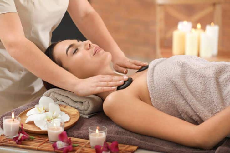 Massage làm cho cơ bắp kéo giãn ra, dẻo dai hơn.