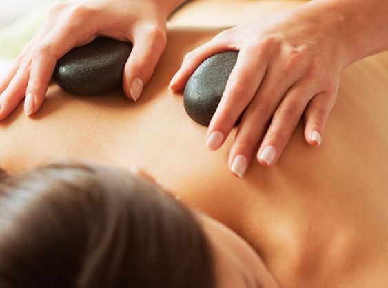 Massage hạ thấp các hormone như Adrenalin, Cortisol, Norepinephrine.