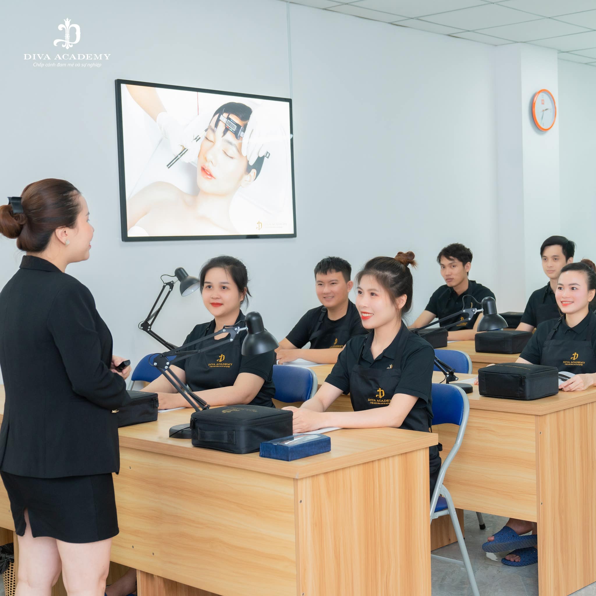 Học viên tại DIVA Academy