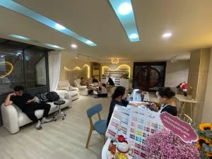 KEL IN NAIL Q1