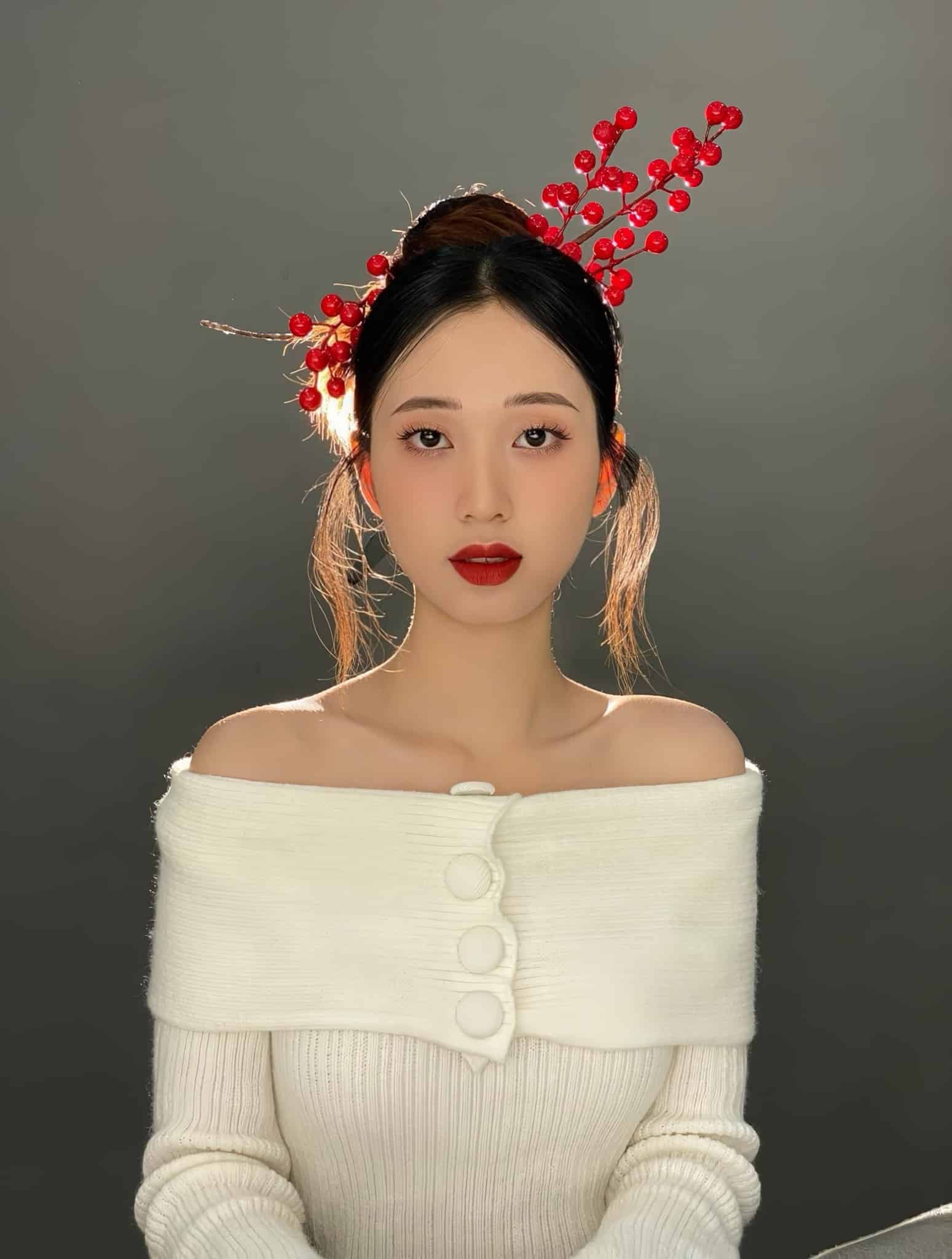 Trung tâm dạy học trang điểm Poly K Beauty hỗ trợ 100% học viên được giới thiệu việc làm trên toàn quốc sau khi tốt nghiệp.